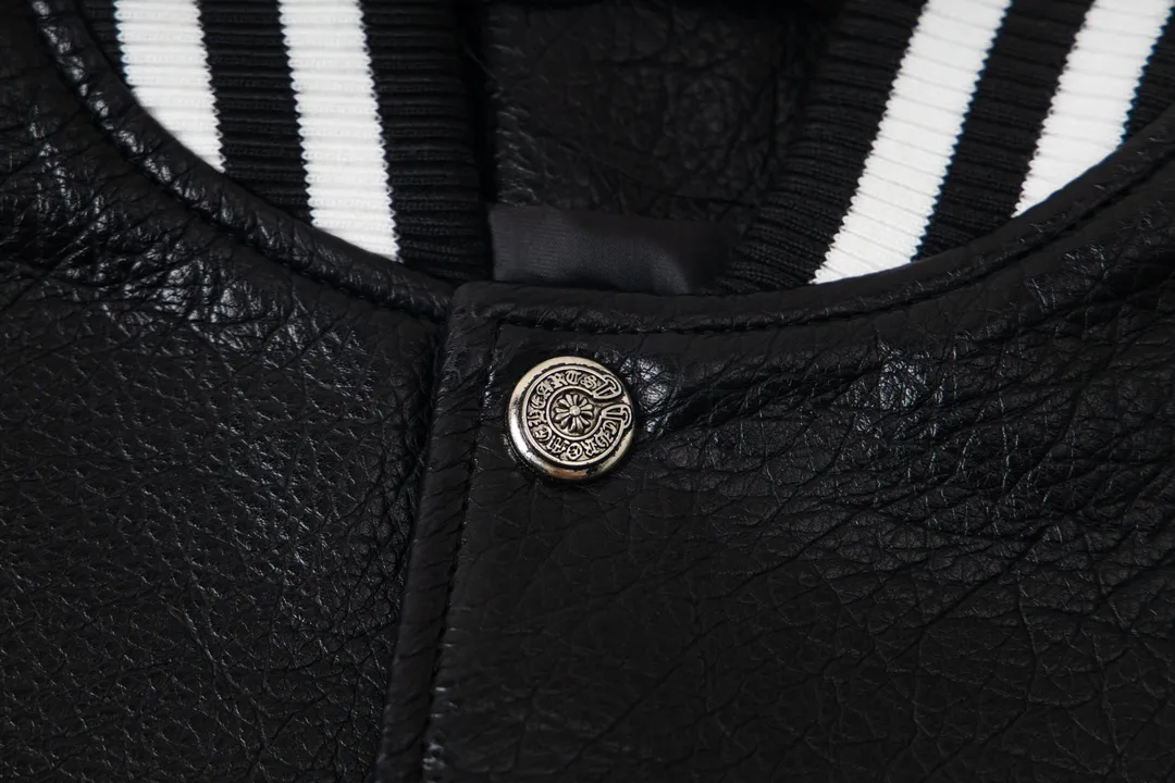 P380 model number Y620 Chrome Hearts Fw25 Chrome Hearts Unicorn Cross Baseball Jacket, same style for men and women, hot new product, original customized woolen fabric with a little thickness, early spring weather is still very good on the upper body, imported spliced pu leather sleeves, original molding and fine leather material, super heavy engineering design on the chest and back, exclusive custom cross metal decoration, customized loose fit, very handsome for both men and women, all details respect the original Mold customization of distressed cross snaps with incomparable distressed texture SIZE:M-XXL